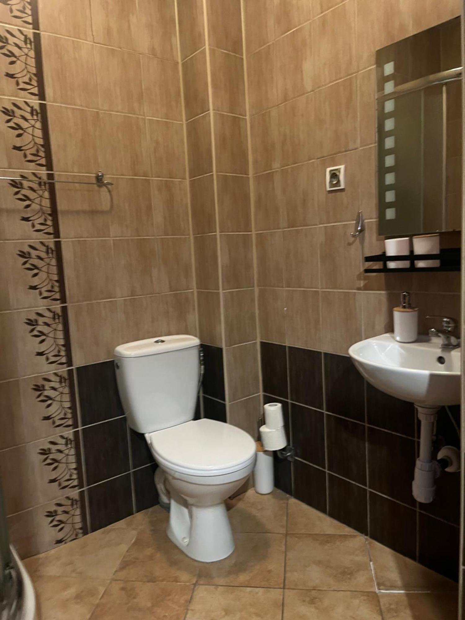 Hotel Chrobry Leczyca Bagian luar foto