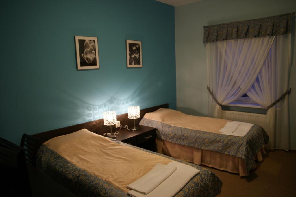 Hotel Chrobry Leczyca Ruang foto